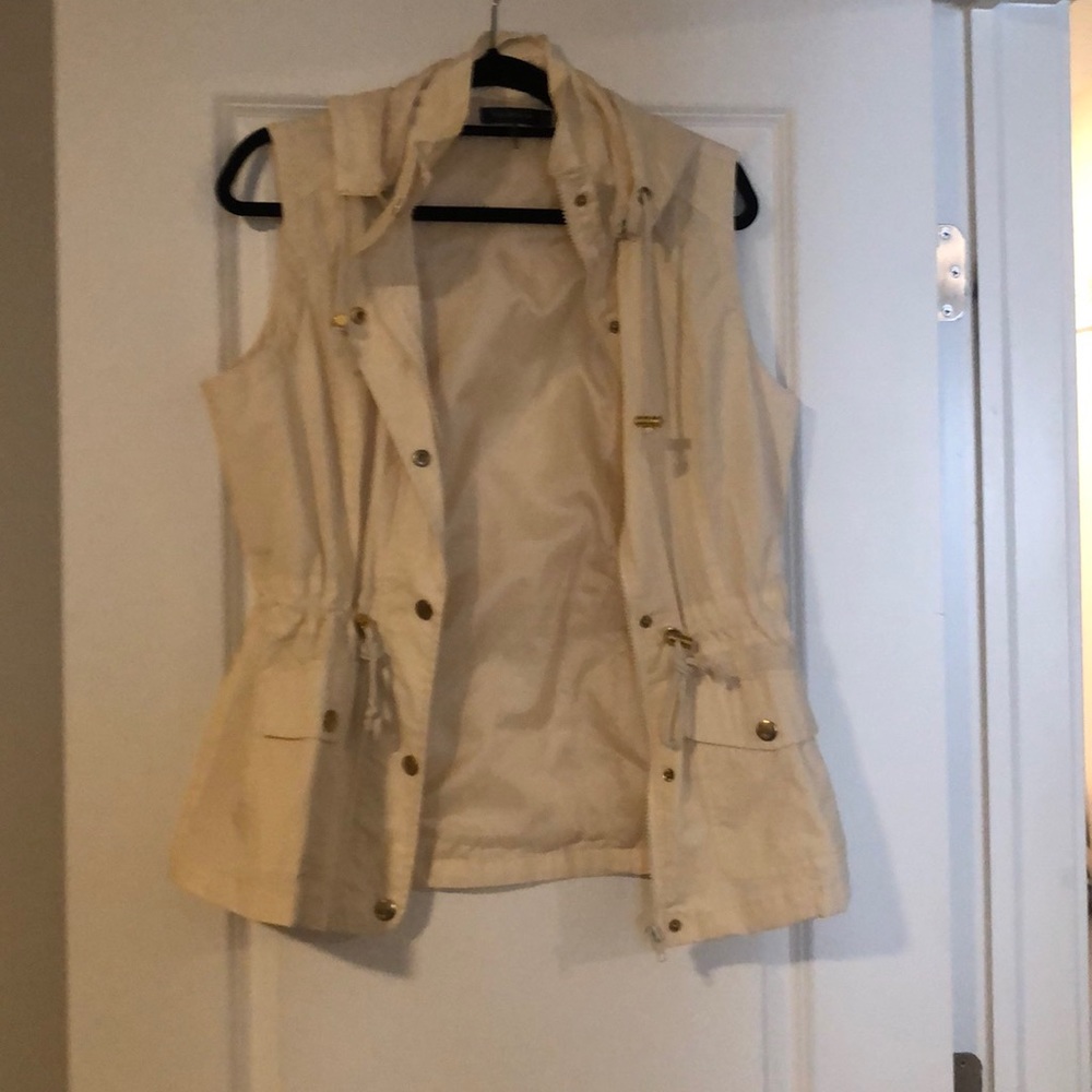 Lightweight Cream Hooded Vest